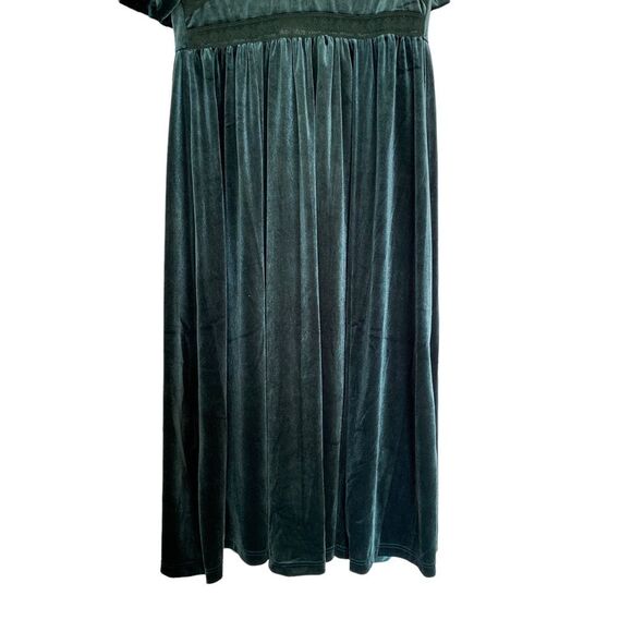 In Loom Dark Green Velvet Lace V Neck Short Sleeve Midi Dress Size Medium - Picture 3 of 9